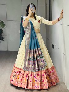 Lehenga de Seda Paithani Festiva con Dupatta en Contraste - Product Image 2