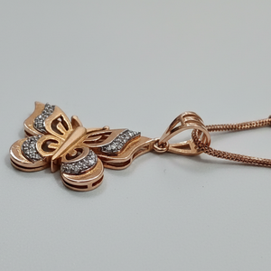 Collier pendentif papillon de luxe Revalia en or rose 18 carats avec accents blancs brillants, bijoux sophistiqués pour femmes, cadeau - Product Image 3