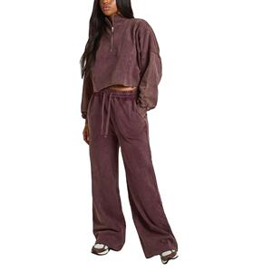 Conjunto de 2 Piezas para Mujer, Sudadera Corta de Felpa 100% Algodón, Estilo Acid Wash, Pantalones Deportivos Acampanados, con Logotipo Bordado Personalizado - Product Image 3