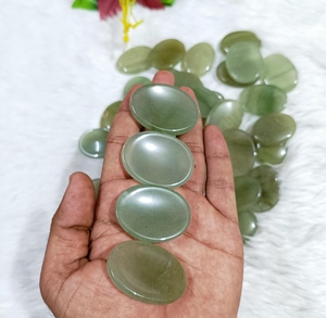 หินคริสตัลธรรมชาติแบบผสมขายส่ง หินขัดเงาสำหรับบำบัดรักษา หินกันกังวลรูปไข่ หินคริสตัลพกพาสำหรับการทำสมาธิ - Product Image 3