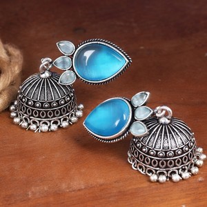 Pendientes Jhumka de Plata Oxidada con Piedra Azul, Hechos a Mano, Estilo Étnico Tradicional Indio, Pendientes Colgantes Boho - Product Image 3