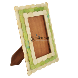 Marco de Fotos de Lujo Ligero con Incrustaciones de Hueso Hecho a Mano por un Diseñador Creativo con Acabado Brillante de Tradebyd - Product Image 1