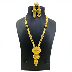 Conjunto de joyas nupciales chapadas en oro para mujer, el último collar de boda chapado en oro con pendientes - Product Image 1