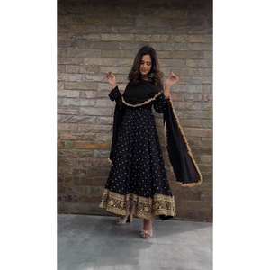 Vestido de fiesta XL con dupatta embellecido y hilo y trabajo de secuencia - Product Image 6