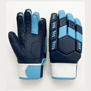 Guantes de Críquet de Cuero Duradero de Primera Calidad, Alto Rendimiento, Protección para Bateo y Lanzamiento, Fabricante de Guantes Profesionales - Product Image 4
