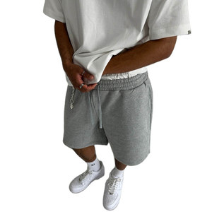 กางเกงขาสั้นสตรีทแวร์ผู้ชายทรงโอเวอร์ไซส์ผ้าฝ้าย 100% เอวสองชั้น แบบสั่งทำ สีพื้น เป็นมิตรกับสิ่งแวดล้อม แห้งเร็ว สไตล์ไฮสตรีท - Product Image 3