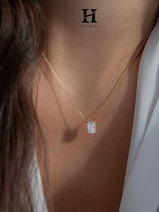 Elegante Collar con Colgante de Diamante Solitario Corte Radiante en Oro de 14k, Collar Minimalista con Diamante Rectangular para Mujer, Joyería de Lujo para Uso Diario - Product Image 2