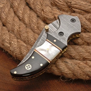 Cuchillo Plegable de Acero de Damasco de Lujo Pasha Enterprises con Incrustaciones de Perla, Empuñadura con Refuerzo de Latón, Punta de Gota, Cuchillo EDC Premium para Exteriores - Product Image 3