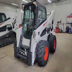 Chargeuse compacte Bobcat S770 fiable avec une construction robuste, un moteur puissant et une hydraulique performante - Product Image 4