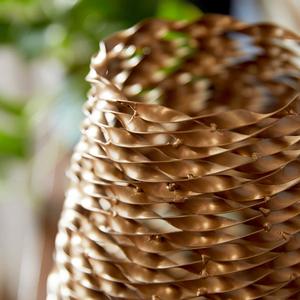 Elegante Florero de Metal para Mesa con Acabado de Lujo, Decoración Contemporánea para Sala de Estar y Oficina - Product Image 3