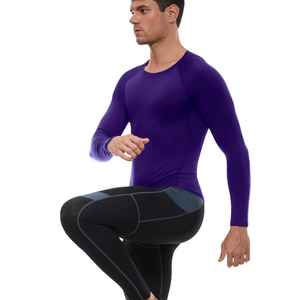 Ensemble de compression respirant et extensible, durable et flexible, conçu pour les entraînements et les athlètes - Product Image 3