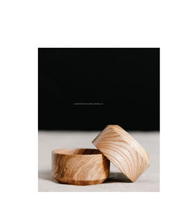 Bol de service en bois au look majestueux, idéal pour les célébrations, les buffets et les fêtes de famille - Product Image 5