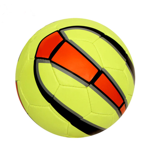 Balón de fútbol de cuero premium tradicional, color personalizado, pakistaní, tamaño personalizado, material TPU, cosido a mano, alta calidad - Product Image 4