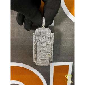 Colgante de Número con Incrustaciones de Diamantes de Lujo, con Texto Lateral Personalizado en Plata 925 con Diamantes Cultivados en Laboratorio - Product Image 6