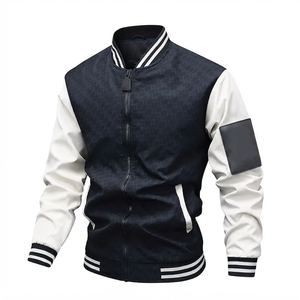 Chaqueta Varsity para Hombre, Diseño con Parches, Cierre de Cremallera, Cuello Alto, Estilo Casual, Corte Regular, Material de Poliéster, Color Negro y Blanco - Product Image 1