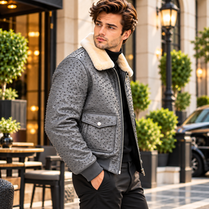 Herren-Lederjacke mit Nieten und cremefarbenem Pelzkragen, eleganter Biker-Stil und funktionale Taschen - Product Image 2
