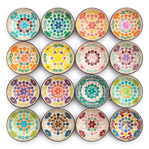 Bol en noix de coco écologique du Vietnam avec incrustation de nacre, artisanat artisanal en gros de Hanoï pour la décoration intérieure, fabriqué au Vietnam - Product Image 1