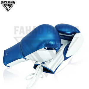 Gants de boxe complets en cuir véritable de vachette, blancs et bleus, très demandés, de qualité supérieure, durables, légers et personnalisables - Product Image 2