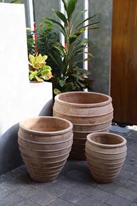 [Jason] Jardinière antique en terre cuite avec décorations en relief - Pot de fleurs d'extérieur en argile de style méditerranéen - Product Image 5