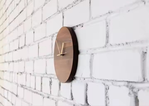 Grande horloge murale décorative en bois avec détails de grain subtils, texture naturelle et mouvement silencieux pour une ambiance paisible - Product Image 3