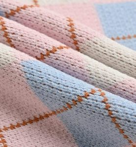 เสื้อสเวตเตอร์แขนกุดคอวีน้ำหนักเบาระบายอากาศได้ดี เสื้อสเวตเตอร์ถักลายทางแบบวาร์ซิตี้สำหรับผู้ชายที่ซักด้วยเครื่องได้เพื่อความสบายตลอดวัน - Product Image 3