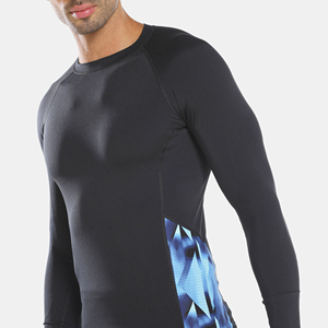 Rashguard sublimé pour homme, design personnalisé, manches longues, vêtements de performance pour la course à pied, le jogging, le surf et les événements aquatiques en plein air - Product Image 3