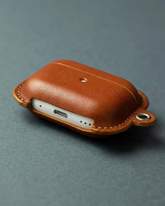 Funda de cuero auténtico para AirPod hecha a mano, fundas de cuero duraderas para todas las generaciones, funda para AirPods para una protección elegante - Product Image 4