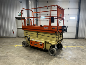 Plataforma elevadora de tijera eléctrica 2016 3246ES para trabajos en altura de forma segura - Product Image 2