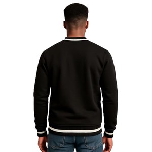 Sudadera Negra con Cuello Redondo Groove Phi Groove Social Fellowship, 100% Algodón, Felpa, Bordado Chenille, Ropa de Fraternidad Griega para Hombre - Product Image 2