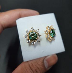 ต่างหูมอสซาไนต์ทรงกลมสีฟ้าเขียว 2 กะรัต ดีไซน์ดอกไม้ เรียบหรู เงินแท้ 925 ประดับเพชร ราคาดีที่สุด - Product Image 6