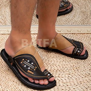 Chaussons de mariage pour hommes de style arabe B&S en similicuir, chauds, doux, légers et écologiques - Product Image 2
