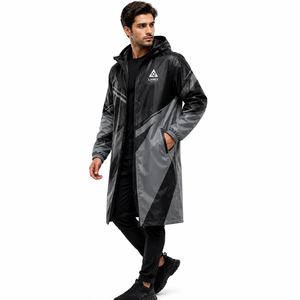 Veste de pluie à capuche personnalisée pour hommes, design sportif, polyester enduit de PVC, doublure en maille longue, coupe-vent, vêtements de travail en plein air, service OEM ODM - Product Image 2