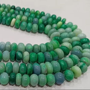 Perles d'Opale Verte Gemme Rondelle Lisses et Simples 7-10mm Vendues par Fil de 8 Pouces - Product Image 1