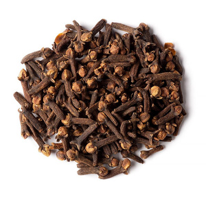 Clous de girofle entiers séchés bruts 100 % purs et authentiques de qualité supérieure, largement disponibles, avec une durée de conservation de 12 mois, en vente - Product Image 1
