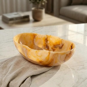 Bol en résine décoratif de qualité supérieure, durable et polyvalent, avec une finition élégante, pour servir, décorer la maison et offrir en cadeau, disponible à la vente - Product Image 1