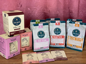 Medium Roast <b>Ground</b> <b>Coffee</b> Acidic Taste with Caffeine Drip <b>Coffee</b> Box Packaging Da Lat Arabica Bulk Bag Sealable Zip DALAKON - Product Image 2