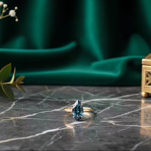 Bague Marquise Topaze Bleue de Londres en Vermeil Jaune, Argent Sterling 925 Plaqué Or 14K, Élégante Bague à Pierre Précieuse Bleue, Bijou - Product Image 1