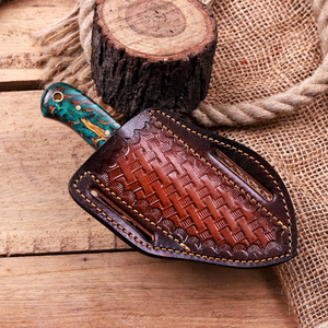 Couteau à dépecer personnalisé en acier Damas et acier au carbone avec manche en résine de cône de pin, lame fixe, couteau à dépecer avec étui en cuir - Product Image 5