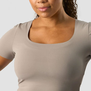 Camiseta Deportiva de Compresión para Mujer, OEM, Absorbe el Sudor, Color Personalizado, Cuello Profundo, Diseño Corto, Manga Corta - Product Image 3