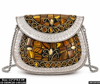 Pochette de soirée de luxe pour femme avec motif floral en mosaïque, ornée d'un cadre métallique, idéale pour mariages et soirées