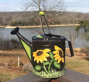 Bidon d'eau galvanisé élégant avec des motifs floraux en émail peints à la main, parfait pour la décoration du jardin de la ferme et l'entretien des plantes - Product Image 3