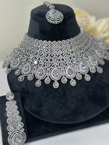Parure de bijoux de luxe américaine en laiton plaqué or, collier ras-du-cou, boucles d'oreilles chaîne à maillons, Tikka, bijoux de mariage indiens faits à la main - Product Image 6