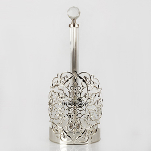 Anneau de serviette décoratif en métal perlé finition argentée motif floral pour mariage et décoration de table - Product Image 2