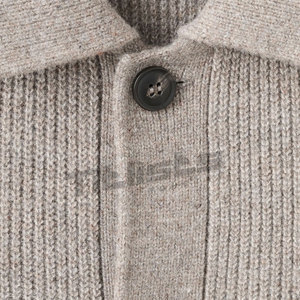 Cardigans pour hommes modernes et décontractés avec une finition en tricot doux et un design confortable et ample - Product Image 4