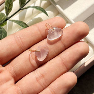 Pendentif Nuage en Quartz Rose Fait Main, Breloque en Pierre Précieuse en Forme de Nuage, Bijou de Guérison, Cadeau pour Elle - Product Image 2