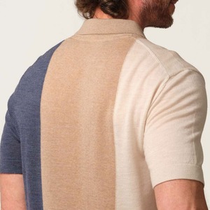 Camiseta de Manga Corta para Hombre, Cuello Alto, Bloques de Color, Tejido de Punto, Corte Regular, Casual, Holgada, Transpirable, 100% Algodón, Beige Marino - Product Image 4