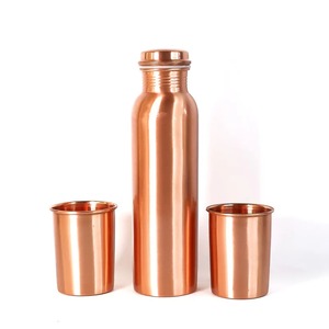 Botella de Agua de Cobre con Tapa y Dos Tazas, Diseño Moderno, Juego de Bebidas Portátil para el Hogar, METAL LINE EXPORTS - Product Image 2