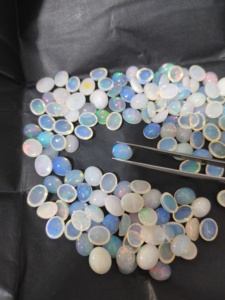 Opale d'Éthiopie naturelle, taille ovale 12x10MM, pierre précieuse naturelle de qualité supérieure pour la fabrication de bijoux - Product Image 2