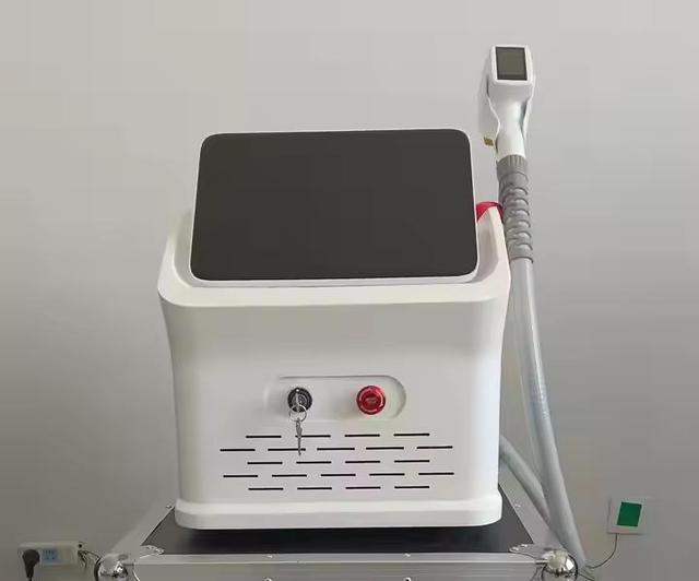 Portable 3 Wavelengths 755nm 808nm 1064nm Whole Body Use Painless High Power Laser Hair Removal 808 Diode Laser Machine