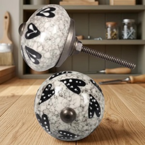 Pomo de Cerámica para Mueble, Redondo, con Patrón de Corazón Negro, Estilo Industrial, Tirador para Cajón de Cocina, Ecológico, Multifuncional, Diseño Duradero - Product Image 1